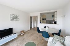 Apartment in Cannes - A deux pas des plages, terrasse, vue mer - 011L PE