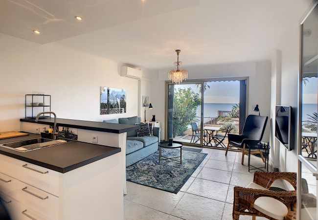 Apartment in Cannes - Front de mer, terrasse vue mer  231L/STEN Apartment in Cannes - Front de mer, terrasse vue mer  231L/STEN