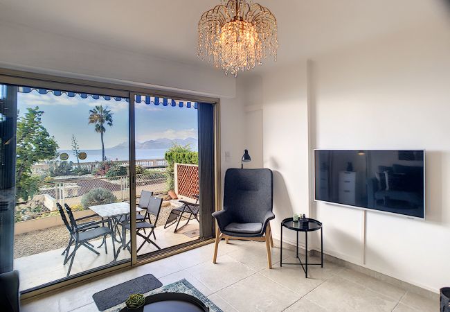 Apartment in Cannes - Front de mer, terrasse vue mer  231L/STEN