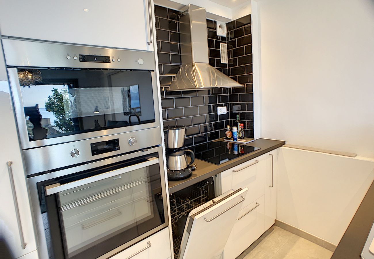 Apartment in Cannes - Front de mer, terrasse vue mer  231L/STEN Apartment in Cannes - Front de mer, terrasse vue mer  231L/STEN