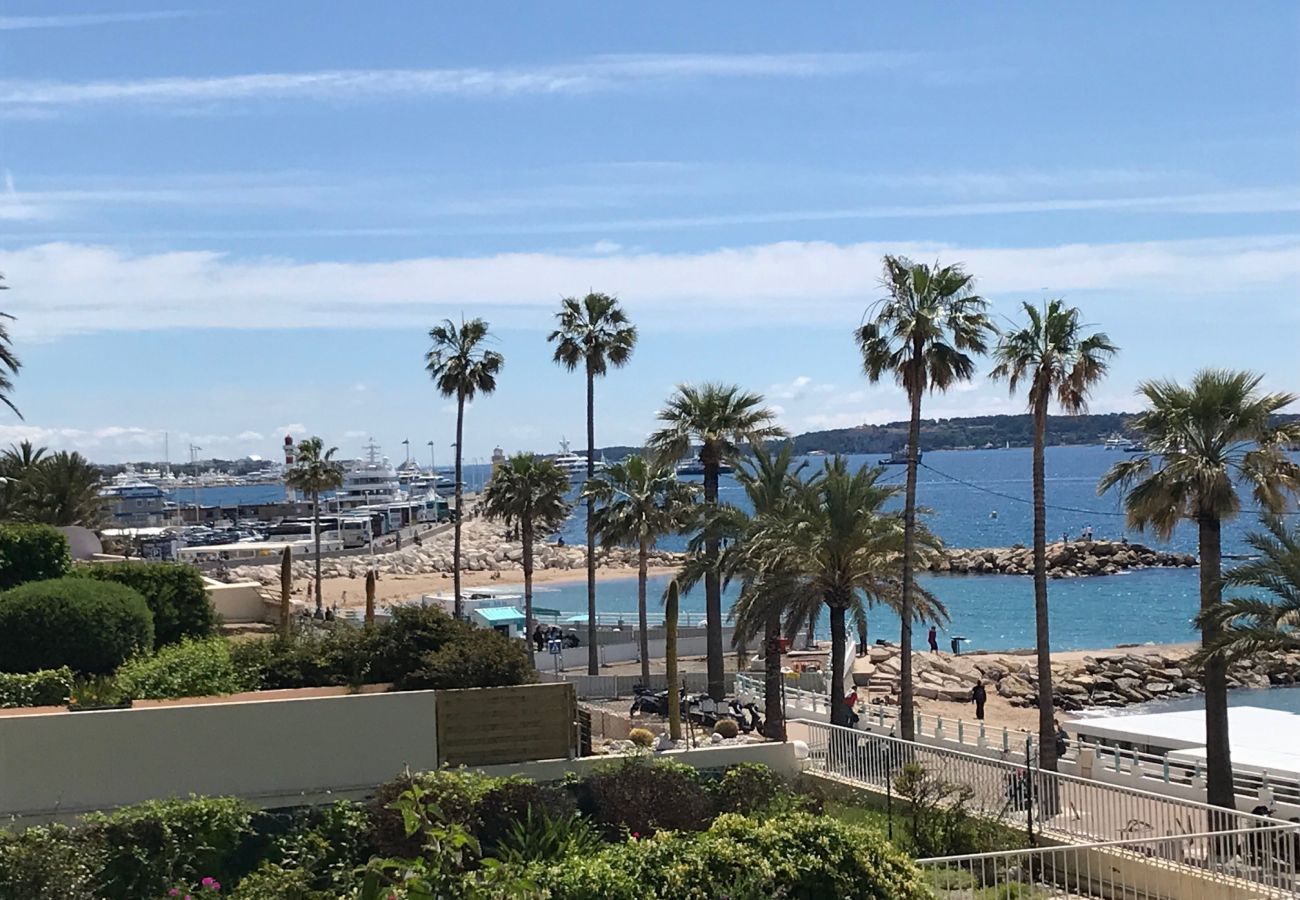 Apartment in Cannes - Front de mer, terrasse vue mer  231L/STEN Apartment in Cannes - Front de mer, terrasse vue mer  231L/STEN