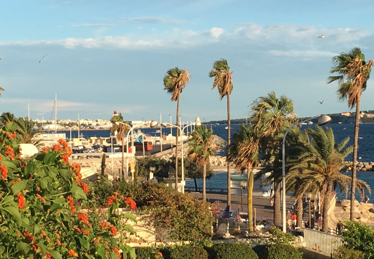 Apartment in Cannes - Front de mer, terrasse vue mer  231L/STEN Apartment in Cannes - Front de mer, terrasse vue mer  231L/STEN