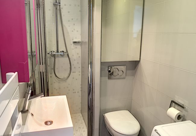 Studio in Cannes - Beau studio à 2 pas des plages du Midi 246L/BERV Studio in Cannes - Beau studio à 2 pas des plages du Midi 246L/BERV