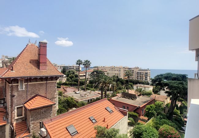 Apartment in Cannes - A 2 pas des plages du Midi, terrasse, 252L/BOU