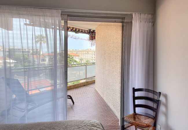 Apartment in Cannes - A 2 pas des plages du Midi, 300L/BERN Apartment in Cannes - A 2 pas des plages du Midi, 300L/BERN
