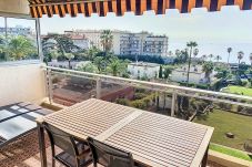 Apartment in Cannes - A 2 pas des plages du Midi, 300L/BERN