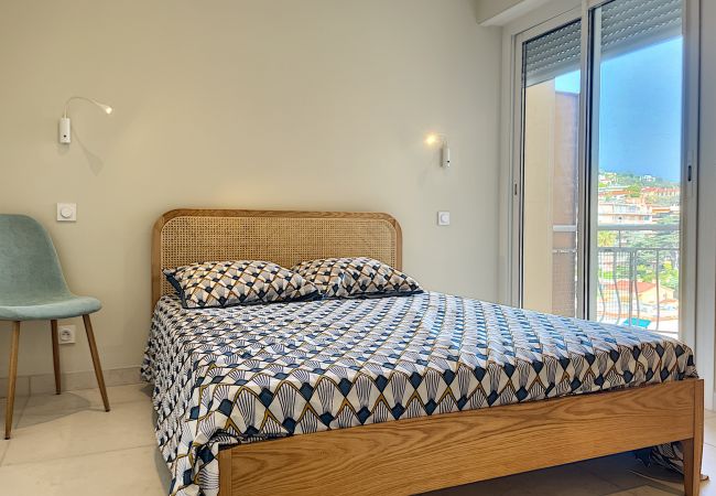 Apartment in Cannes - Superbe 3 pièces front de mer  303L/MEGR Apartment in Cannes - Superbe 3 pièces front de mer  303L/MEGR