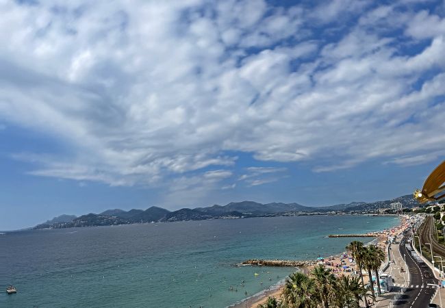 Apartment in Cannes - Superbe 3 pièces front de mer  303L/MEGR Apartment in Cannes - Superbe 3 pièces front de mer  303L/MEGR
