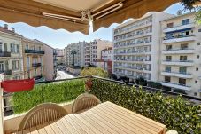 Apartment in Cannes - A 2 pas des plages et centre 324L/TER