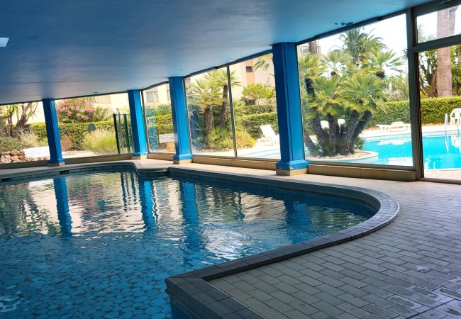 Apartment in Cannes - Superbe appartment plage du Midi  - 325L/TUCM Apartment in Cannes - Superbe appartment plage du Midi  - 325L/TUCM