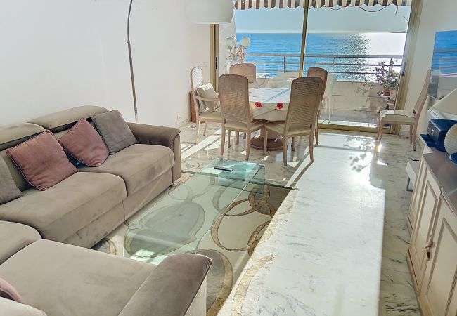 Apartment in Cannes - Situation et vue exceptionnelles 338L/ROLL Apartment in Cannes - Situation et vue exceptionnelles 338L/ROLL