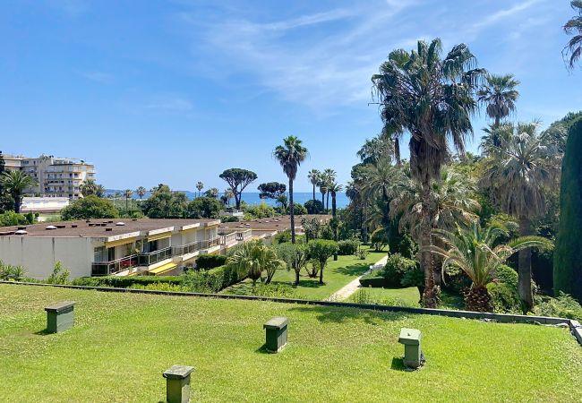 Apartment in Cannes - Home Riviera - Seaview - Pool & Garage 193L