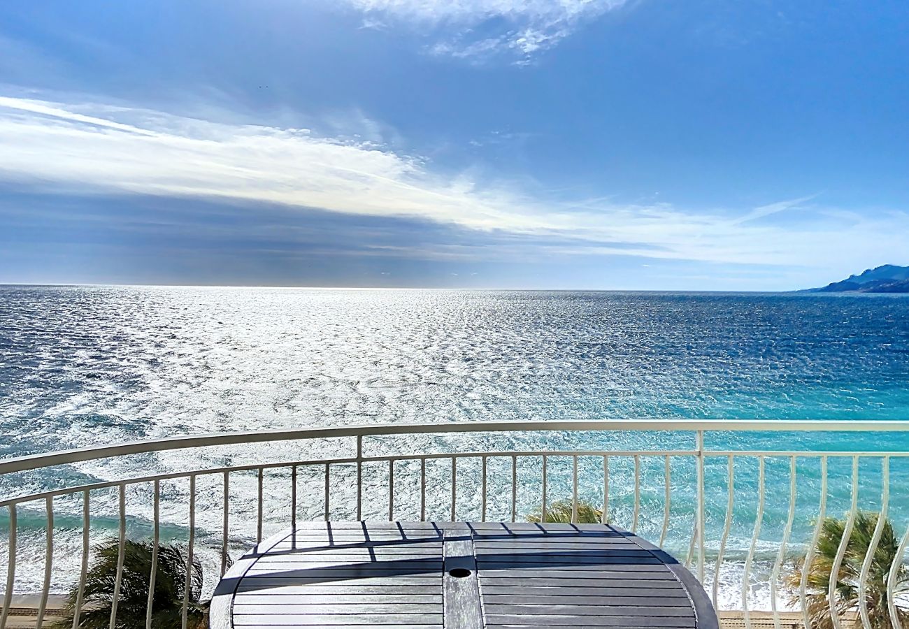 Appartement à Cannes - Situation et vue mer exceptionnelle - 062L/REJ