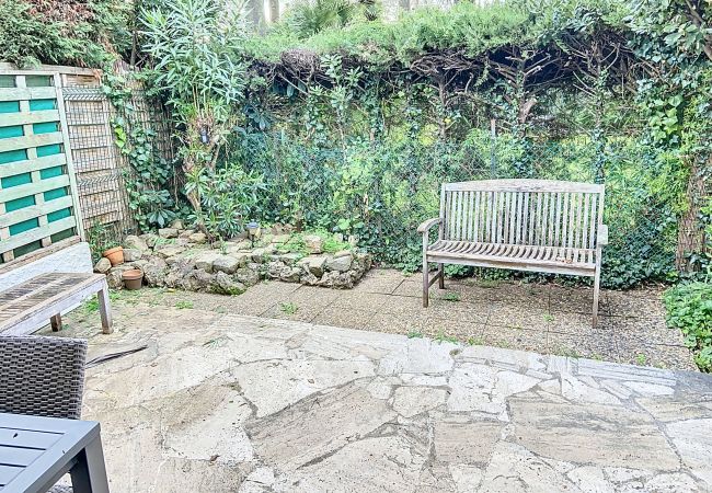 Studio à Cannes - A 2 pas des plages, piscine 183L/STENJ Studio à Cannes - A 2 pas des plages, piscine 183L/STENJ