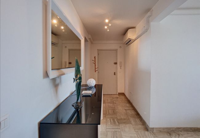 Appartement à Cannes - Belle terrasse vue mer , proche plages 223L/FOV Appartement à Cannes - Belle terrasse vue mer , proche plages 223L/FOV