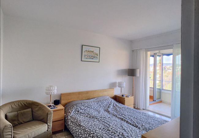 Appartement à Cannes - Belle terrasse vue mer , proche plages 223L/FOV Appartement à Cannes - Belle terrasse vue mer , proche plages 223L/FOV