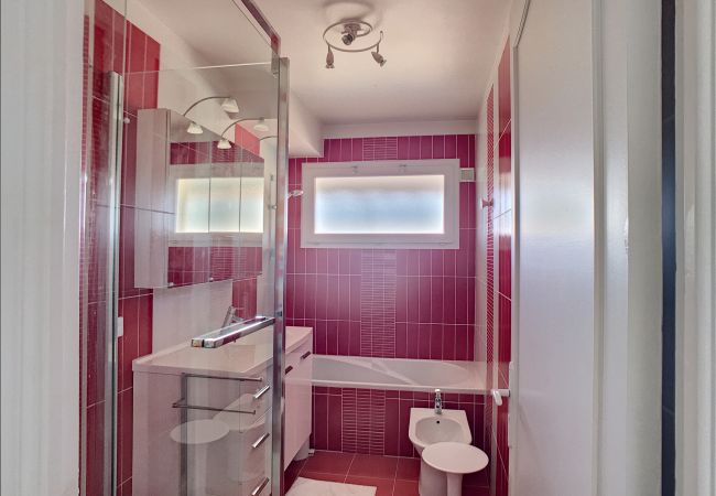 Appartement à Cannes - Belle terrasse vue mer , proche plages 223L/FOV Appartement à Cannes - Belle terrasse vue mer , proche plages 223L/FOV