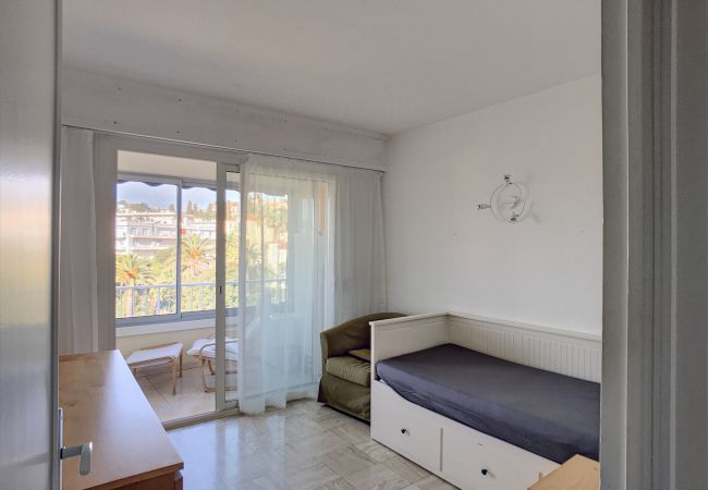 Appartement à Cannes - Belle terrasse vue mer , proche plages 223L/FOV Appartement à Cannes - Belle terrasse vue mer , proche plages 223L/FOV