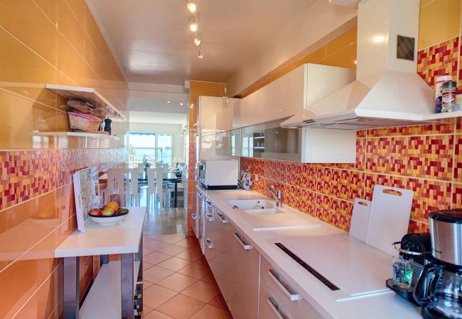 Appartement à Cannes - Belle terrasse vue mer , proche plages 223L/FOV Appartement à Cannes - Belle terrasse vue mer , proche plages 223L/FOV