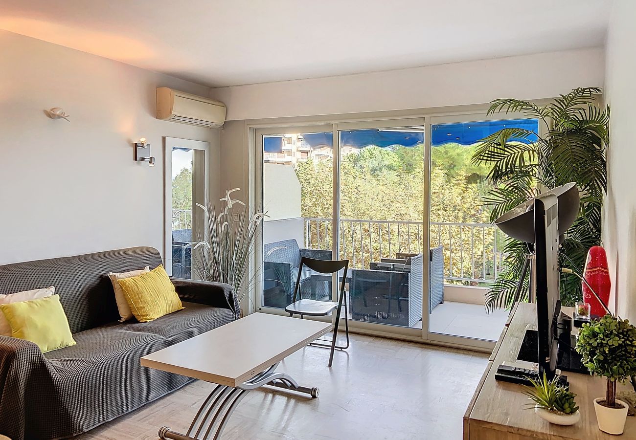 Appartement à Cannes - Emplacement idéal, terrasse vue mer 227L/LHOT Appartement à Cannes - Emplacement idéal, terrasse vue mer 227L/LHOT