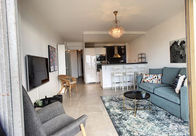 Appartement à Cannes - Front de mer, terrasse vue mer  231L/STEN Appartement à Cannes - Front de mer, terrasse vue mer  231L/STEN