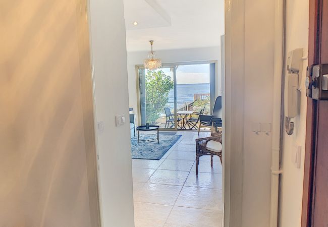 Appartement à Cannes - Front de mer, terrasse vue mer  231L/STEN Appartement à Cannes - Front de mer, terrasse vue mer  231L/STEN