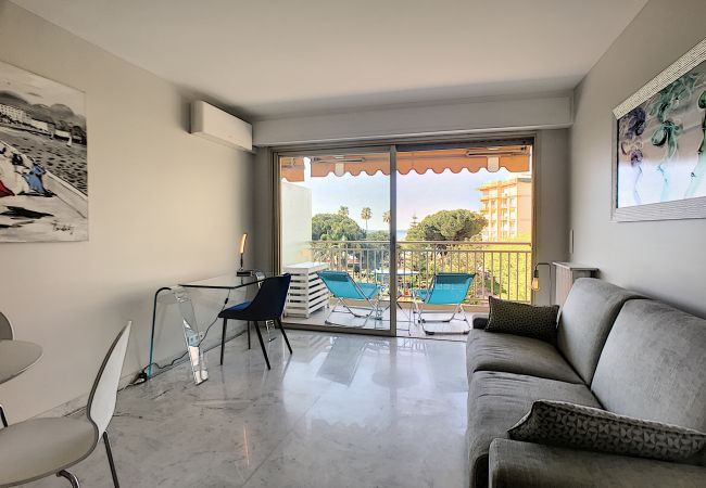 Studio à Cannes - Beau studio à 2 pas des plages du Midi 246L/BERV Studio à Cannes - Beau studio à 2 pas des plages du Midi 246L/BERV