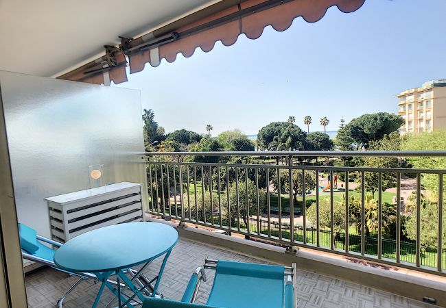 Studio à Cannes - Beau studio à 2 pas des plages du Midi 246L/BERV Studio à Cannes - Beau studio à 2 pas des plages du Midi 246L/BERV