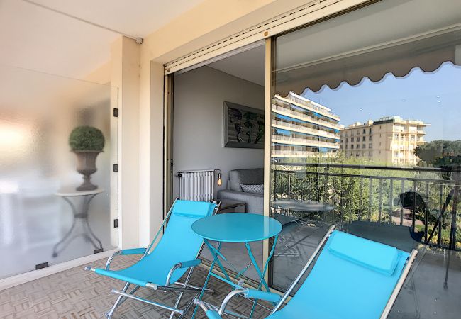 Studio à Cannes - Beau studio à 2 pas des plages du Midi 246L/BERV Studio à Cannes - Beau studio à 2 pas des plages du Midi 246L/BERV