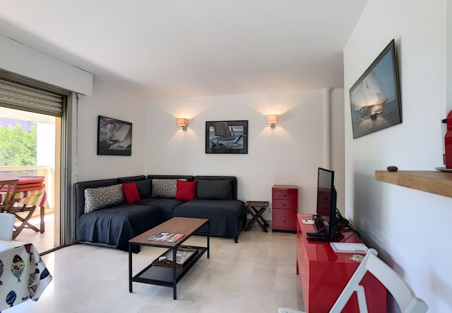 Appartement à Cannes - Grande terrasse, bord de mer, piscine 253L/BAUD Appartement à Cannes - Grande terrasse, bord de mer, piscine 253L/BAUD