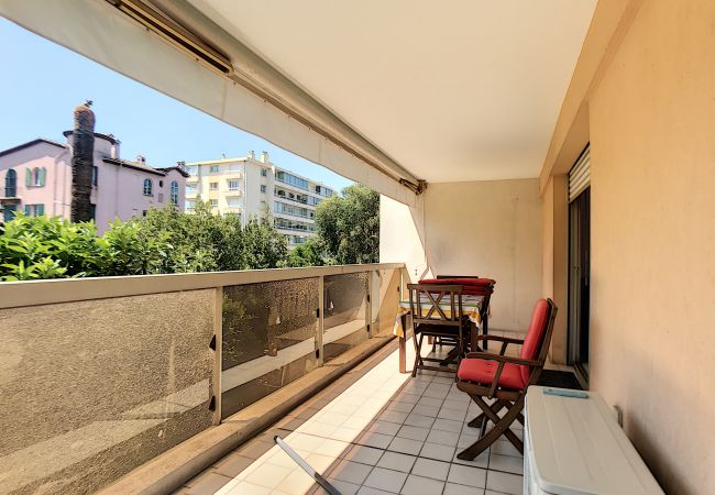 Appartement à Cannes - Grande terrasse, bord de mer, piscine 253L/BAUD Appartement à Cannes - Grande terrasse, bord de mer, piscine 253L/BAUD