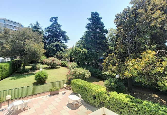Appartement à Cannes - Grande terrasse, bord de mer, piscine 253L/BAUD Appartement à Cannes - Grande terrasse, bord de mer, piscine 253L/BAUD