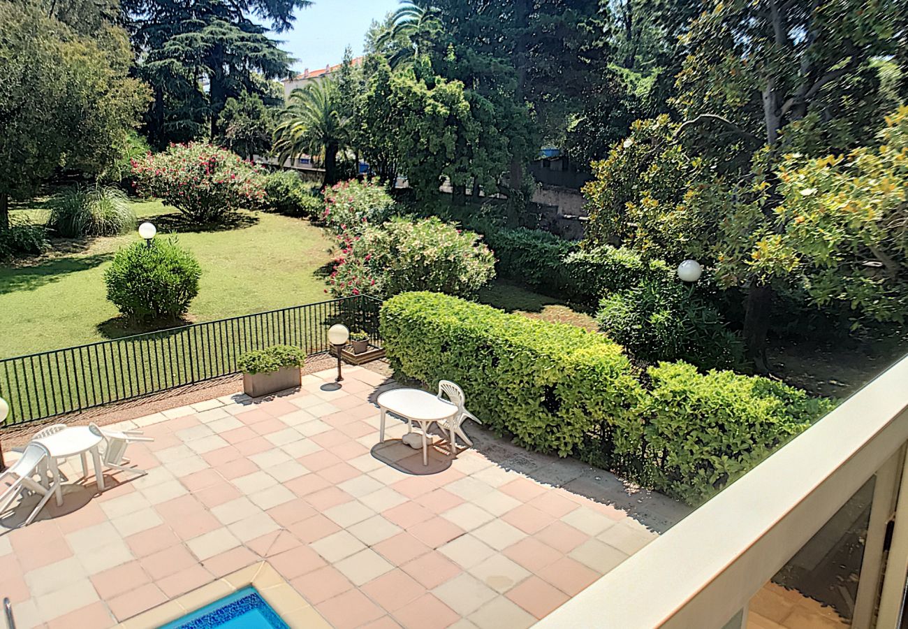 Appartement à Cannes - Grande terrasse, bord de mer, piscine 253L/BAUD Appartement à Cannes - Grande terrasse, bord de mer, piscine 253L/BAUD