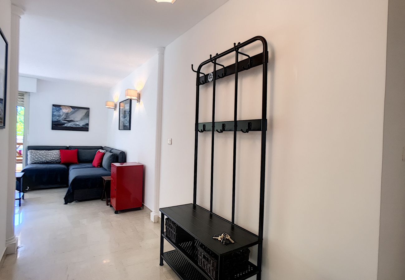 Appartement à Cannes - Grande terrasse, bord de mer, piscine 253L/BAUD Appartement à Cannes - Grande terrasse, bord de mer, piscine 253L/BAUD