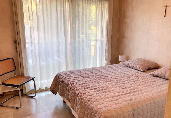 Appartement à Cannes - Terrasse vue mer, proche plages, piscine 258L/TVLV Appartement à Cannes - Terrasse vue mer, proche plages, piscine 258L/TVLV