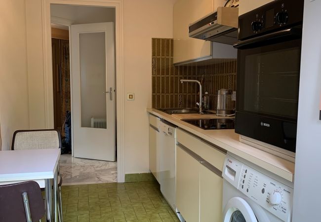Appartement à Cannes - A 2 pas des plages du Midi, 261L/DEPER Appartement à Cannes - A 2 pas des plages du Midi, 261L/DEPER