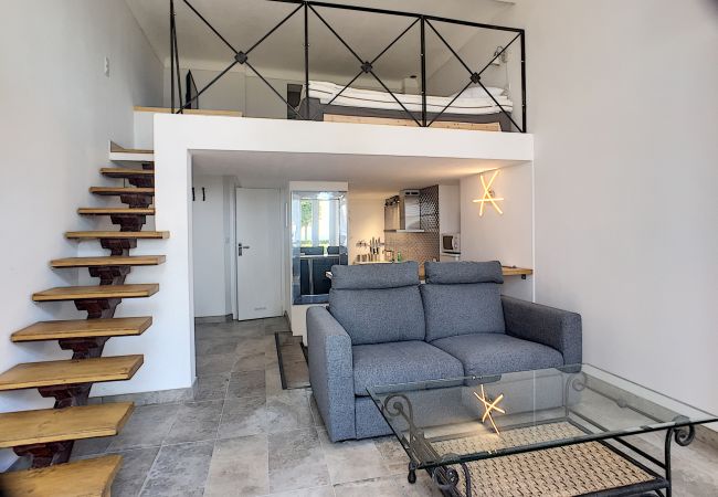 Studio à Cannes - RDJ emplacement idéal 264L/MUN Studio à Cannes - RDJ emplacement idéal 264L/MUN