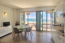 Appartement à Cannes - Font de mer, balcon, face plages 266L/LEBL