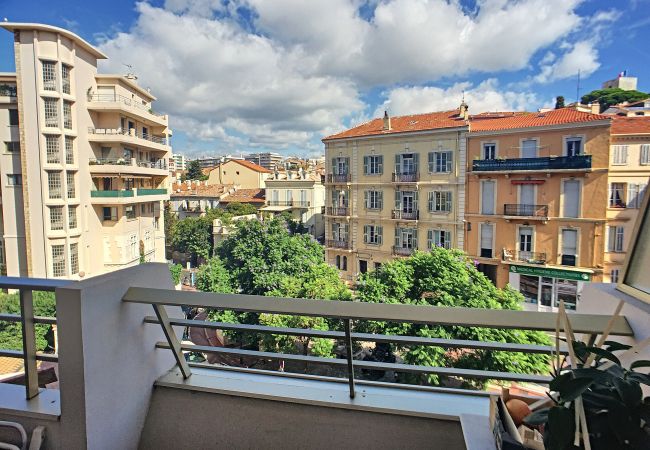 Appartement à Cannes - Situation & vue exceptionnelles, 134L/FACQ Appartement à Cannes - Situation & vue exceptionnelles, 134L/FACQ