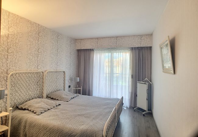 Appartement à Cannes - Situation & vue exceptionnelles, 134L/FACQ Appartement à Cannes - Situation & vue exceptionnelles, 134L/FACQ