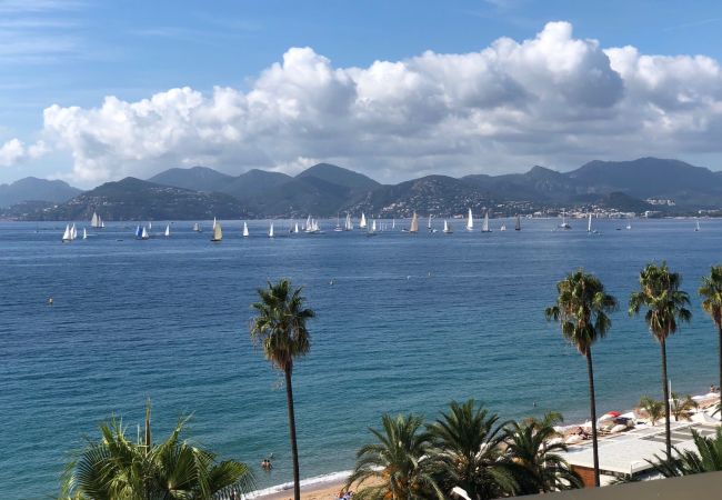 Appartement à Cannes - Situation & vue exceptionnelles, 134L/FACQ Appartement à Cannes - Situation & vue exceptionnelles, 134L/FACQ