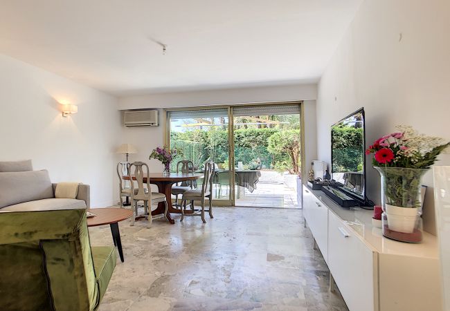 Appartement à Cannes - Superbe 3 pièces RDJ à deux pas des plages 295L Appartement à Cannes - Superbe 3 pièces RDJ à deux pas des plages 295L