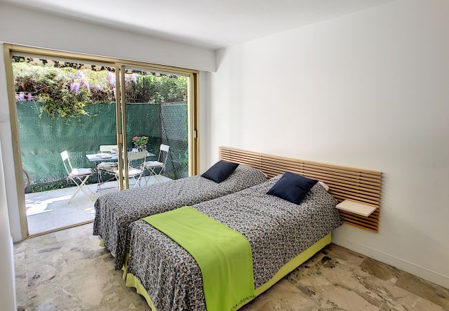 Appartement à Cannes - Superbe 3 pièces RDJ à deux pas des plages 295L Appartement à Cannes - Superbe 3 pièces RDJ à deux pas des plages 295L