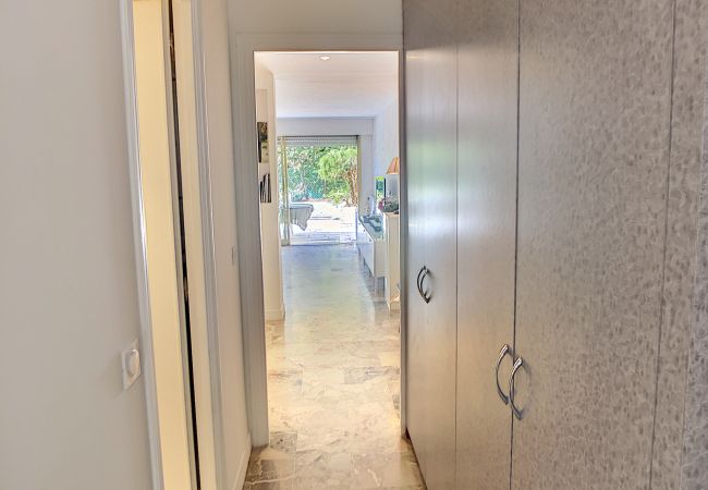 Appartement à Cannes - Superbe 3 pièces RDJ à deux pas des plages 295L Appartement à Cannes - Superbe 3 pièces RDJ à deux pas des plages 295L