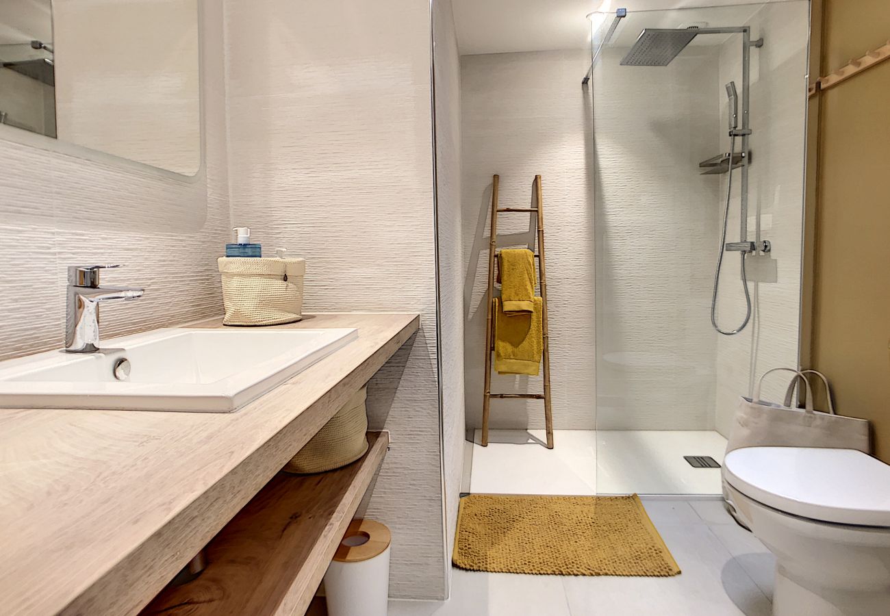 Appartement à Cannes - Superbe 3 pièces RDJ à deux pas des plages 295L Appartement à Cannes - Superbe 3 pièces RDJ à deux pas des plages 295L