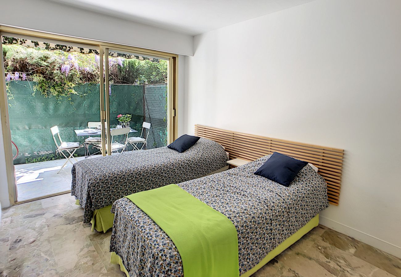 Appartement à Cannes - Superbe 3 pièces RDJ à deux pas des plages 295L Appartement à Cannes - Superbe 3 pièces RDJ à deux pas des plages 295L