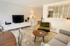 Appartement à Cannes - Superbe 3 pièces RDJ à deux pas des plages 295L