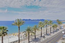 Appartement à Cannes - 2p Vue mer panoramique, superbes prestations 298L