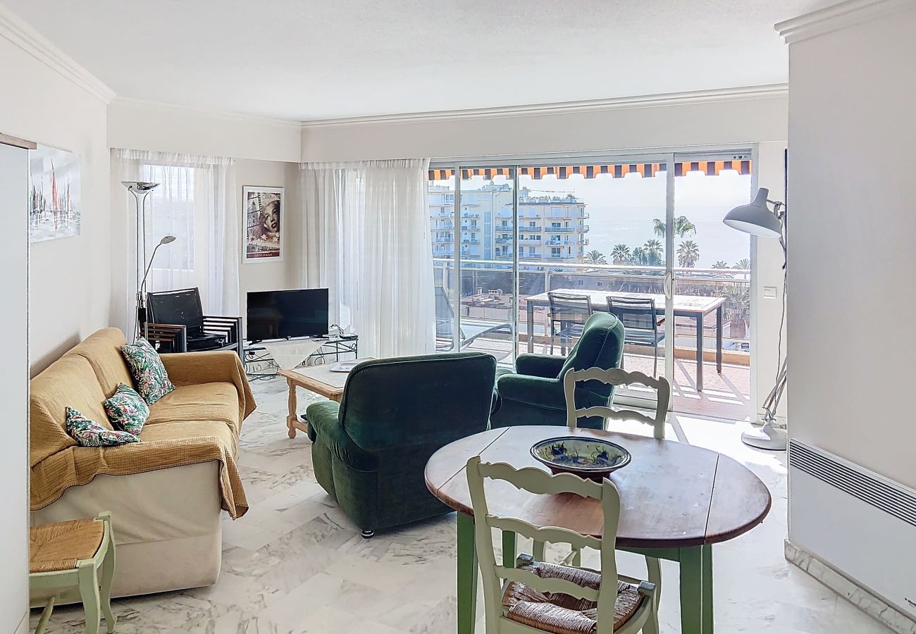 Appartement à Cannes - A 2 pas des plages du Midi, 300L/BERN Appartement à Cannes - A 2 pas des plages du Midi, 300L/BERN