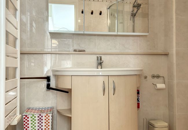 Appartement à Cannes - A deux pas des plages du  Midi  305L/  MAHIE Appartement à Cannes - A deux pas des plages du  Midi  305L/  MAHIE